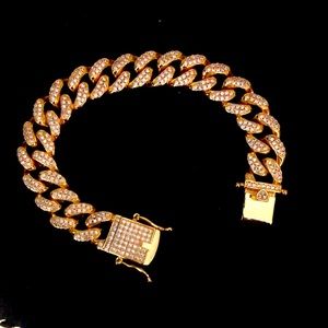 8” Cuban Miami bracelet. Jewelry fits perfectly